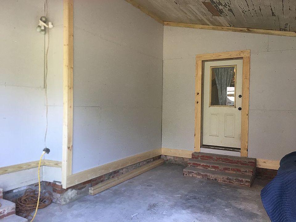 1st image of 3865 Headland Ave