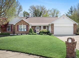 11 Muirfield Ct N, Saint Charles, MO