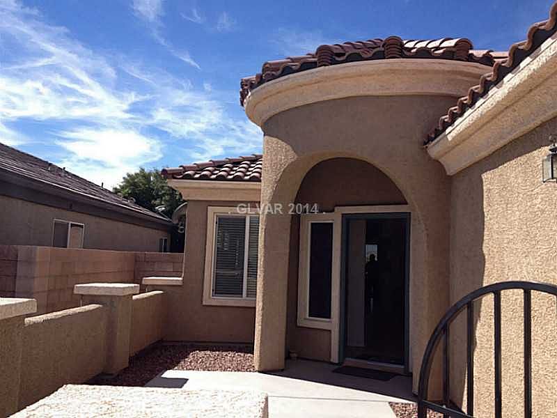 1st image of 8913 Sherwood Park Dr