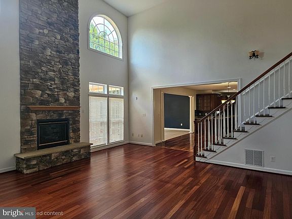 4th image of 2148 Chestnut Ln