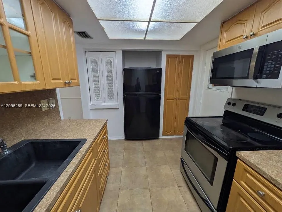 1326 SW 75th Ave