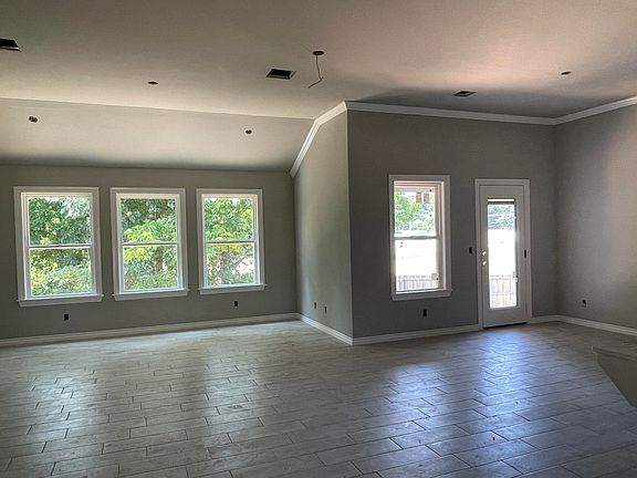 2nd image of 918 Britni Ln