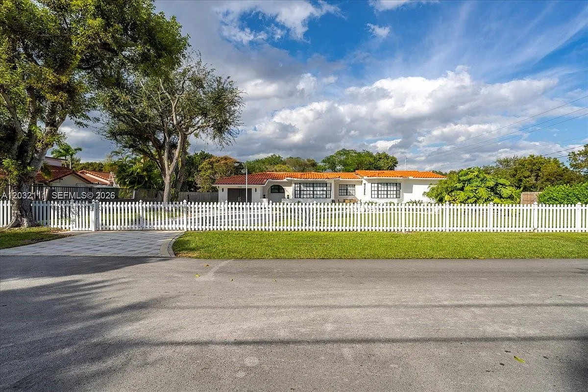 Green Tree Estates — Photo 2