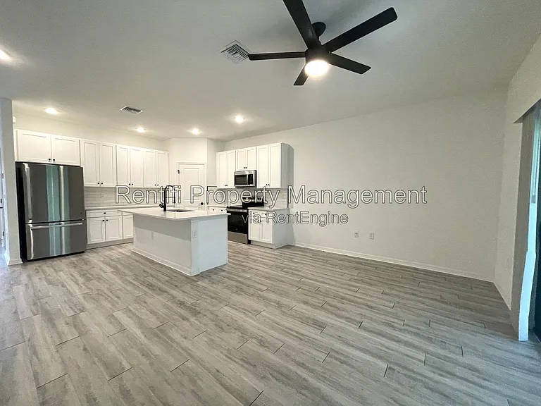 560 Nimitz Blvd — Photo 6