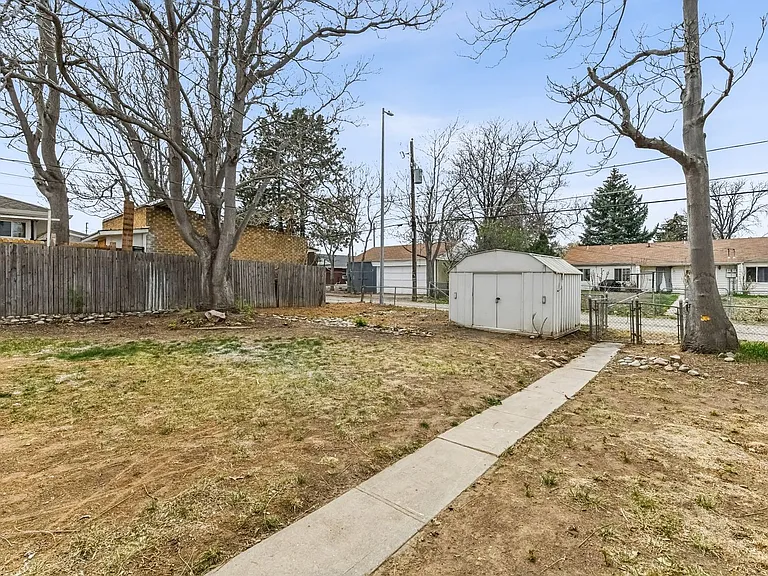 1325 Lansing St — Photo 26