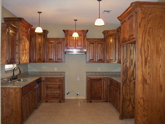 3rd image of 501 Howard Dr
