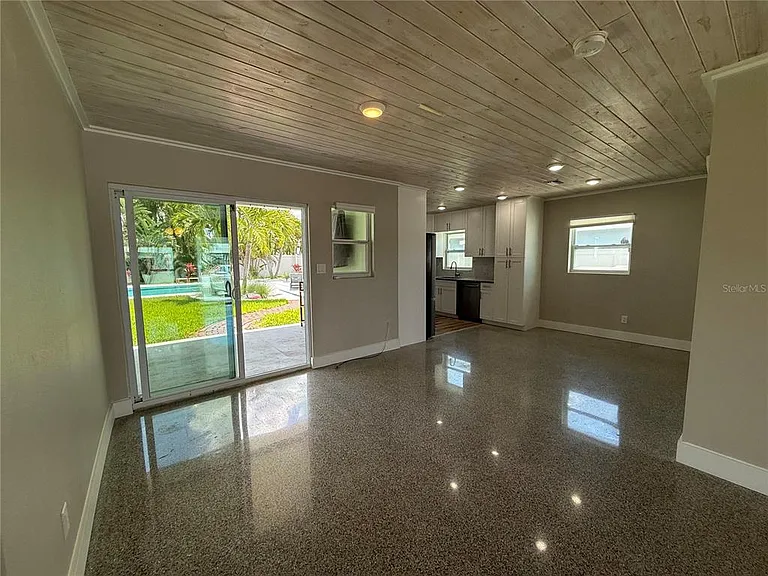 3665 Belle Vista Dr E — Photo 5