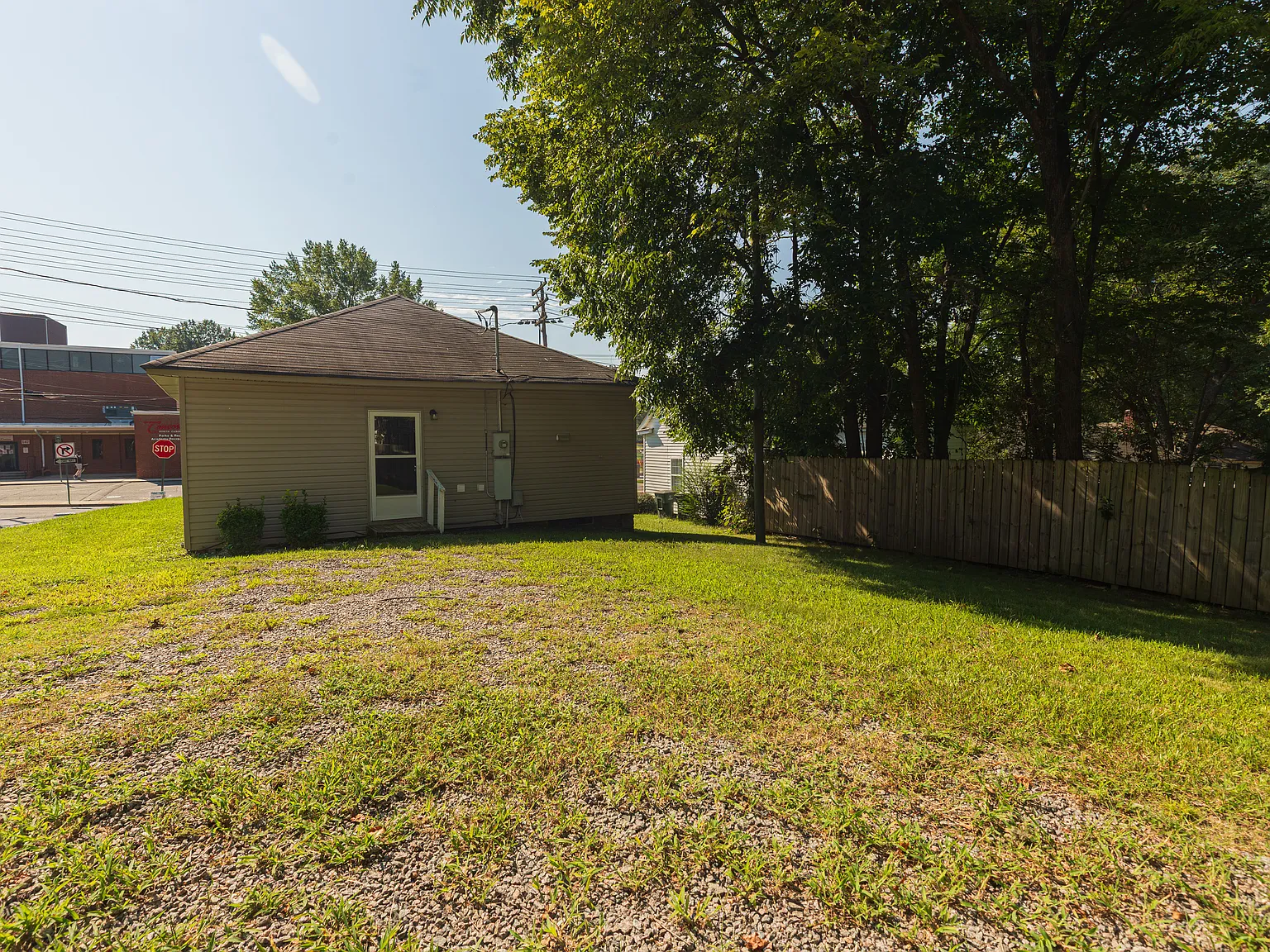 152 Academy Ave NW — Photo 3