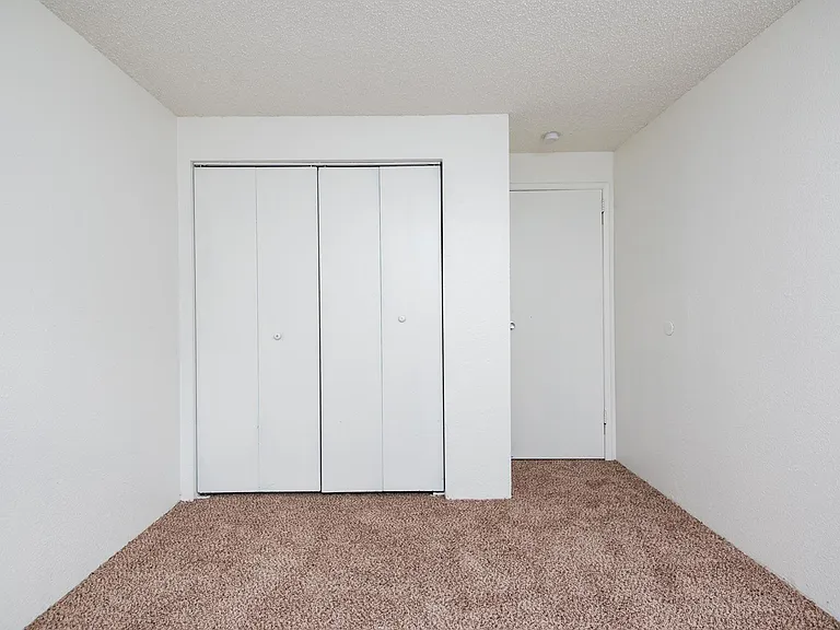 Sedona | Bedroom + Closet