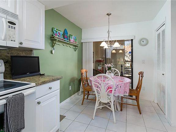 5th image of 514 Foxtail Ct #514