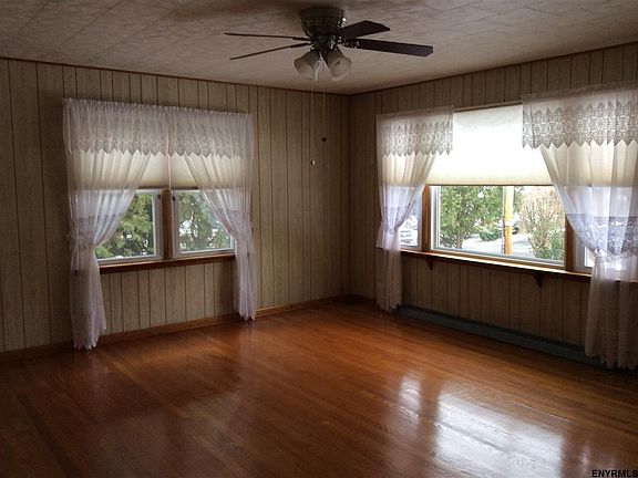 5th image of 263 New York Ave
