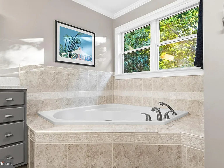 11203 Dancer Ct — Photo 33