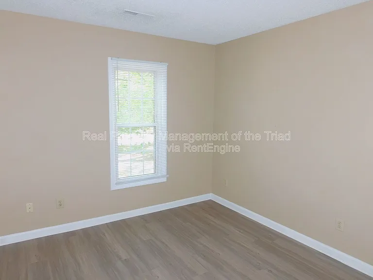 7185 Avenbury Cir — Photo 19