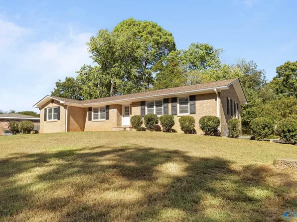 116 Meadow Dr, Madison, AL 35758