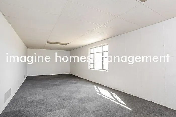10755 Plainfield Rd — Photo 11
