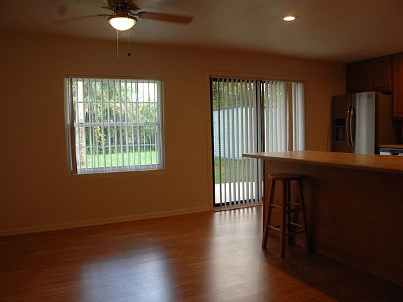 3rd image of 113 N Gaines St