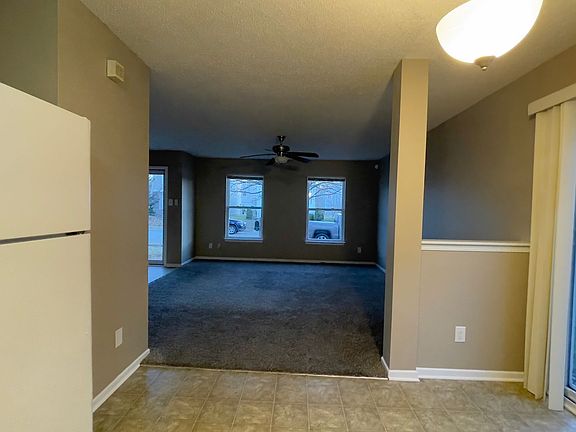5th image of 2684 Priest Dr