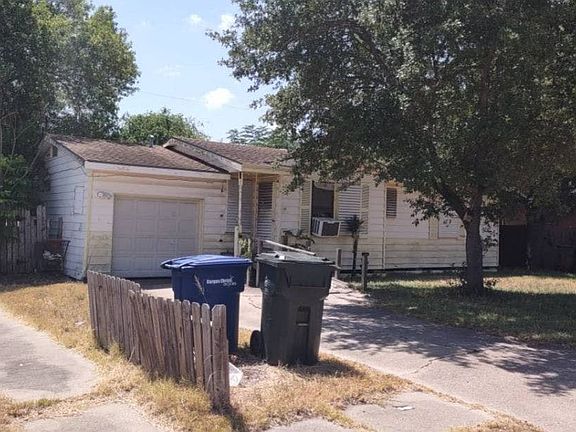 3rd image of 4302 Green Grove Dr
