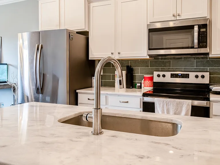 628 Bella Ct — Photo 16
