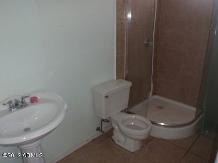 5th image of 1014 W Manhatton Drive