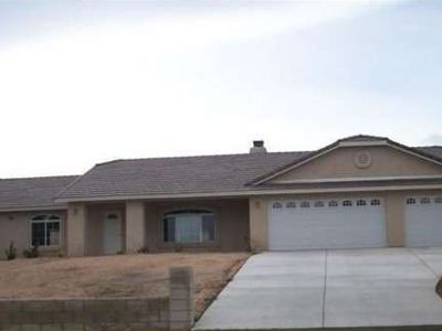 18059 Palm Dr, Hesperia, CA, 92345