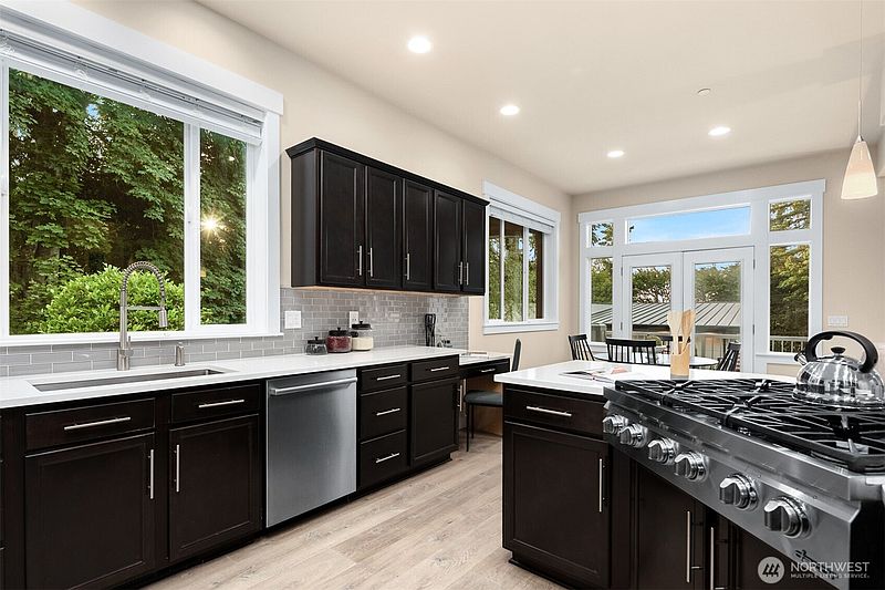3rd image of 16125 SE 44th Way