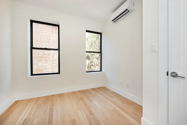 Rented by Bold New York | media 7