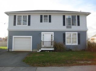 52 Green St, Portsmouth, RI 02871