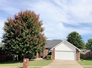 5003 Hawthorne Way, Springdale, AR 72762