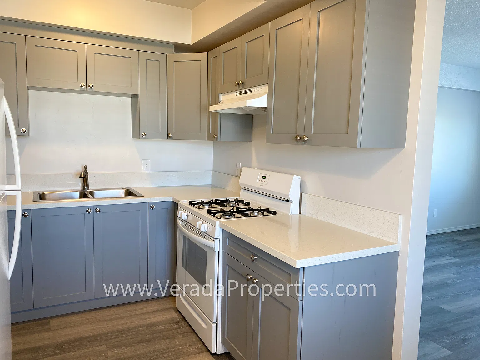 2 bed, 700 sqft, $2,250 — Photo 2