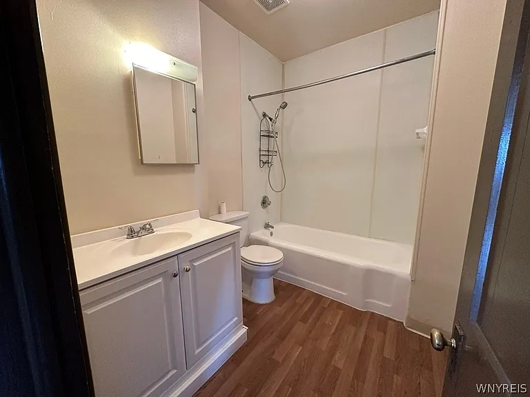 654 Hertel Ave #D — Photo 6