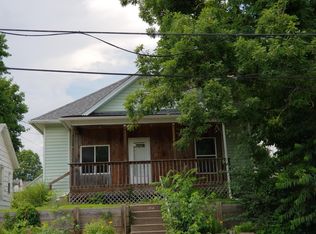 523 Maple Ave, Muscatine, IA 52761