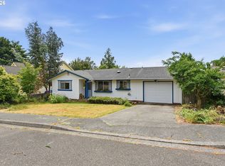 1277 W 14th St, Coquille, OR 97423