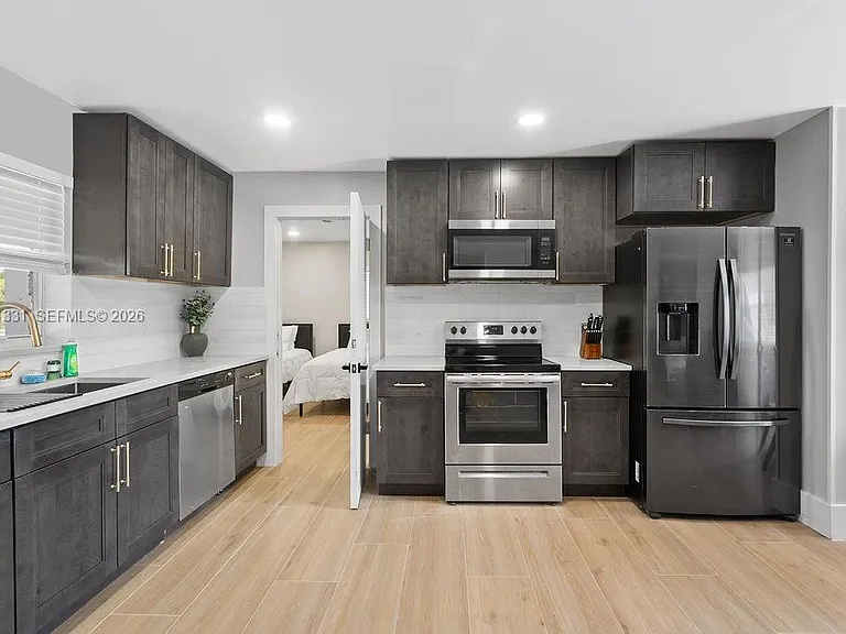 736 Prosperity Farms Rd — Photo 23