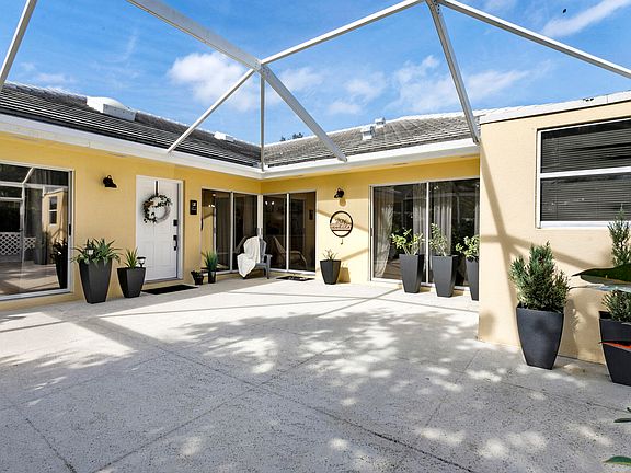 3rd image of 4503 Lakemont Court Court