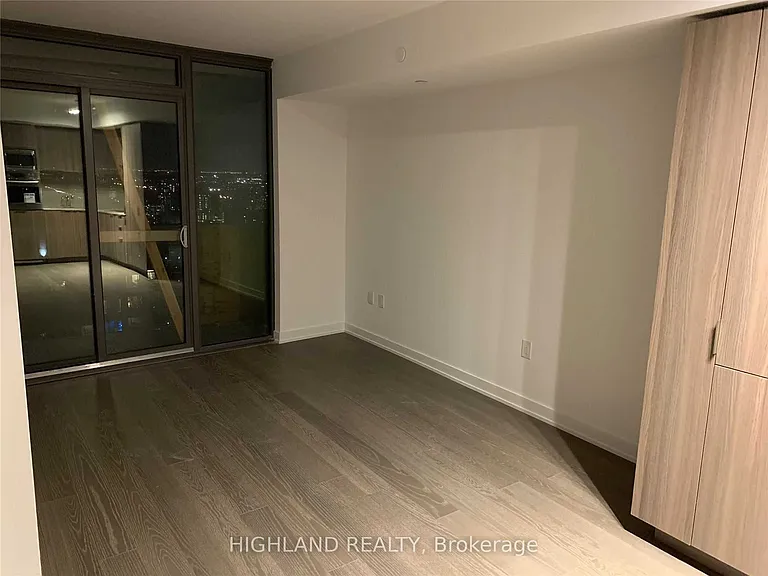 11 Wellesley St W #3206 — Photo 5