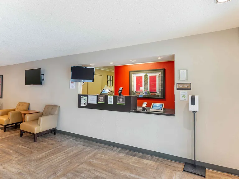 Lobby and Guest Check-in