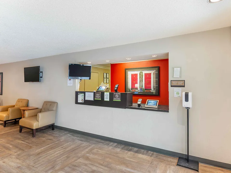 Lobby and Guest Check-in