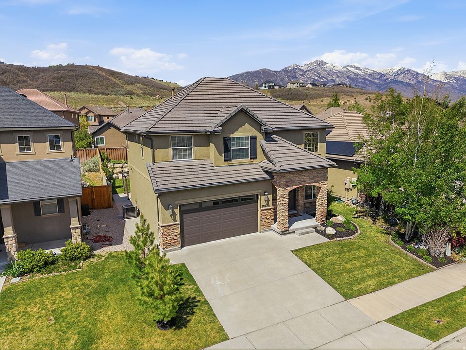 1st image of 2007 E Fielding Ln