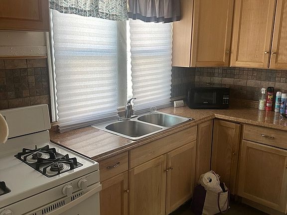 5th image of 1748 E 83rd St