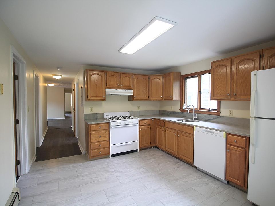 Kitchen & Hallway