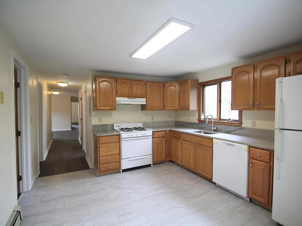 21 Mellen St #3