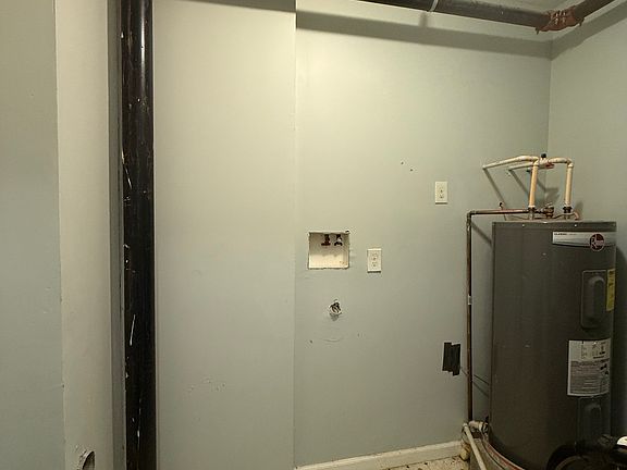 5th image of 130 North Ave #8B