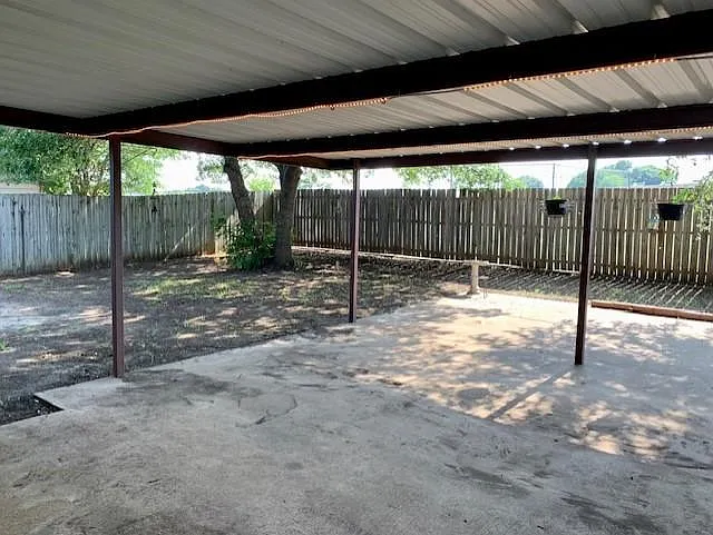 1301 N Knowles Dr — Photo 14