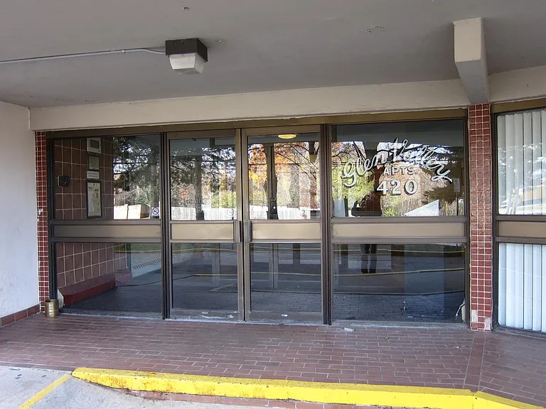 420 Greenhill Ave — Photo 6