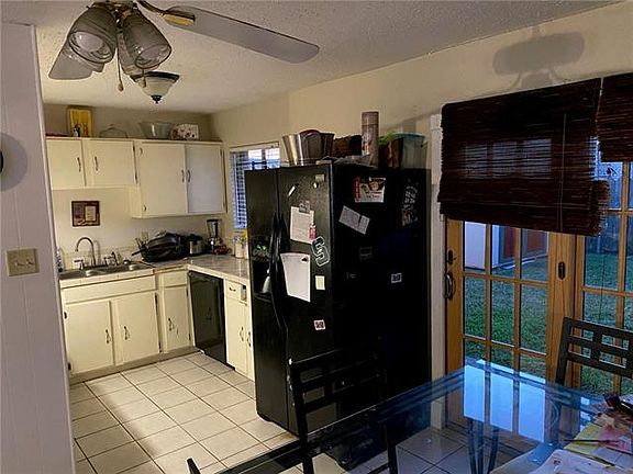2nd image of 1140 King Dr