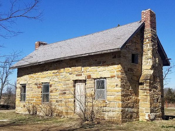 15312 E Tally Bend Rd, Nevada, MO 64772