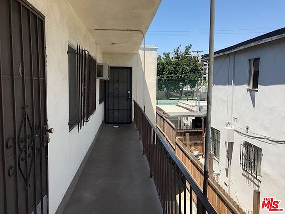 5th image of 7307 Willoughby Ave