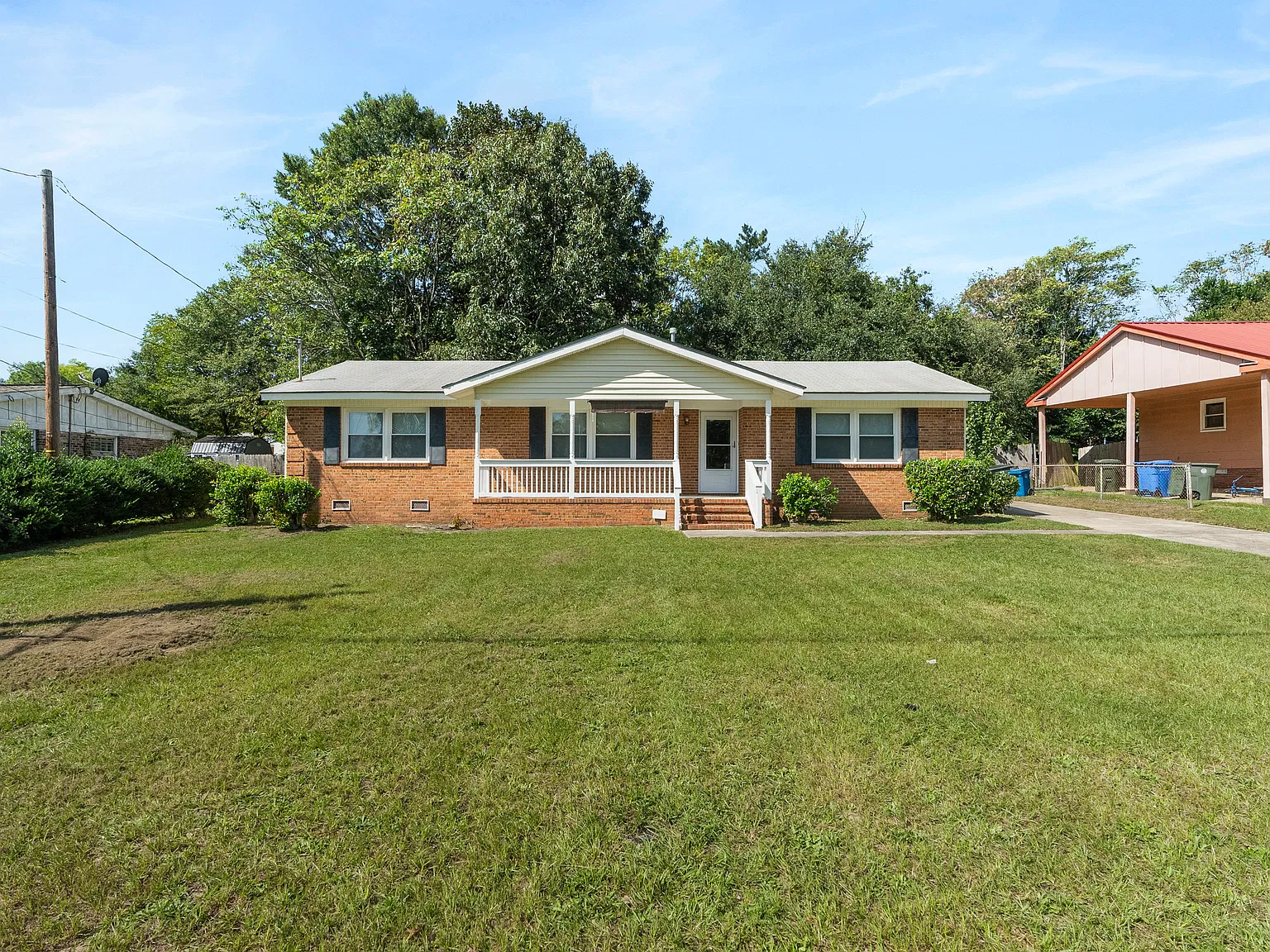4 bed, 2.0 bath, 1446 sqft, $1,350 — Photo 3