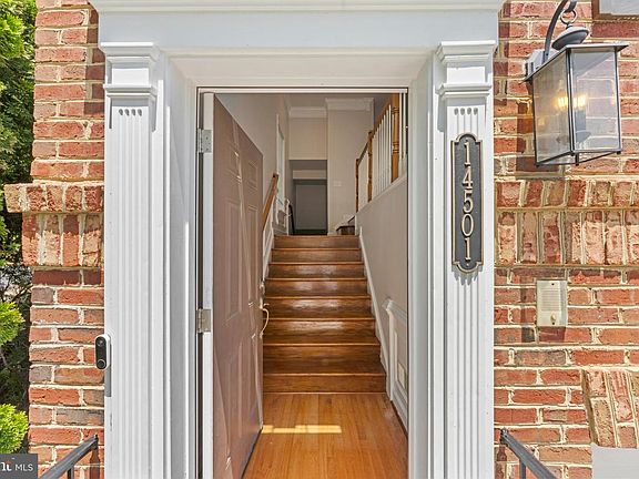 4th image of 14501 Crossfield Way